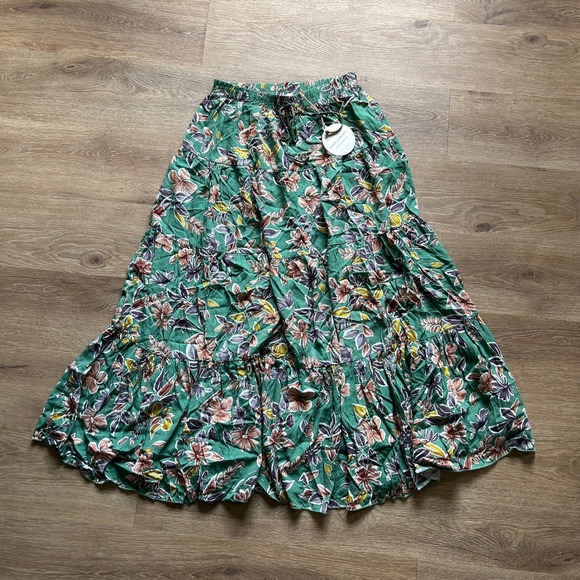 Saints & Hearts Dresses & Skirts - Saints & Hearts Green Floral Tiered Maxi Skirt Boho Elastic Waist Large SS11471